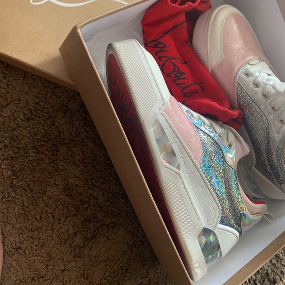 girl louboutin sneakers